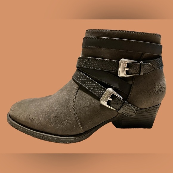 Sonoma Goods For Life, Therese Ankle Boots - Women's Size 8.5 (Brown Suede)​​ - Picture 5 of 6